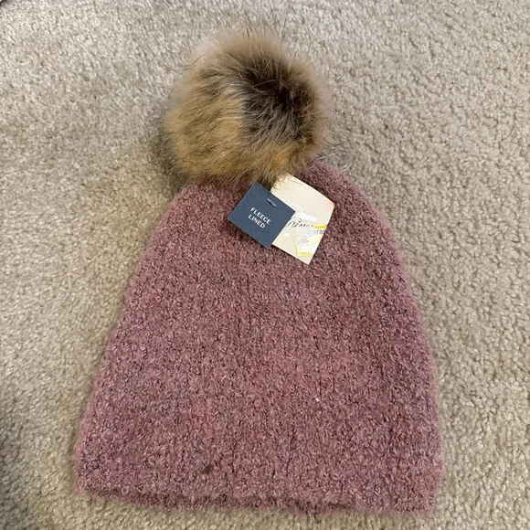 NWT Universal Thread Women’s Pink Fleece-Lined Beanie with Pom Pom - Picture 2 of 4